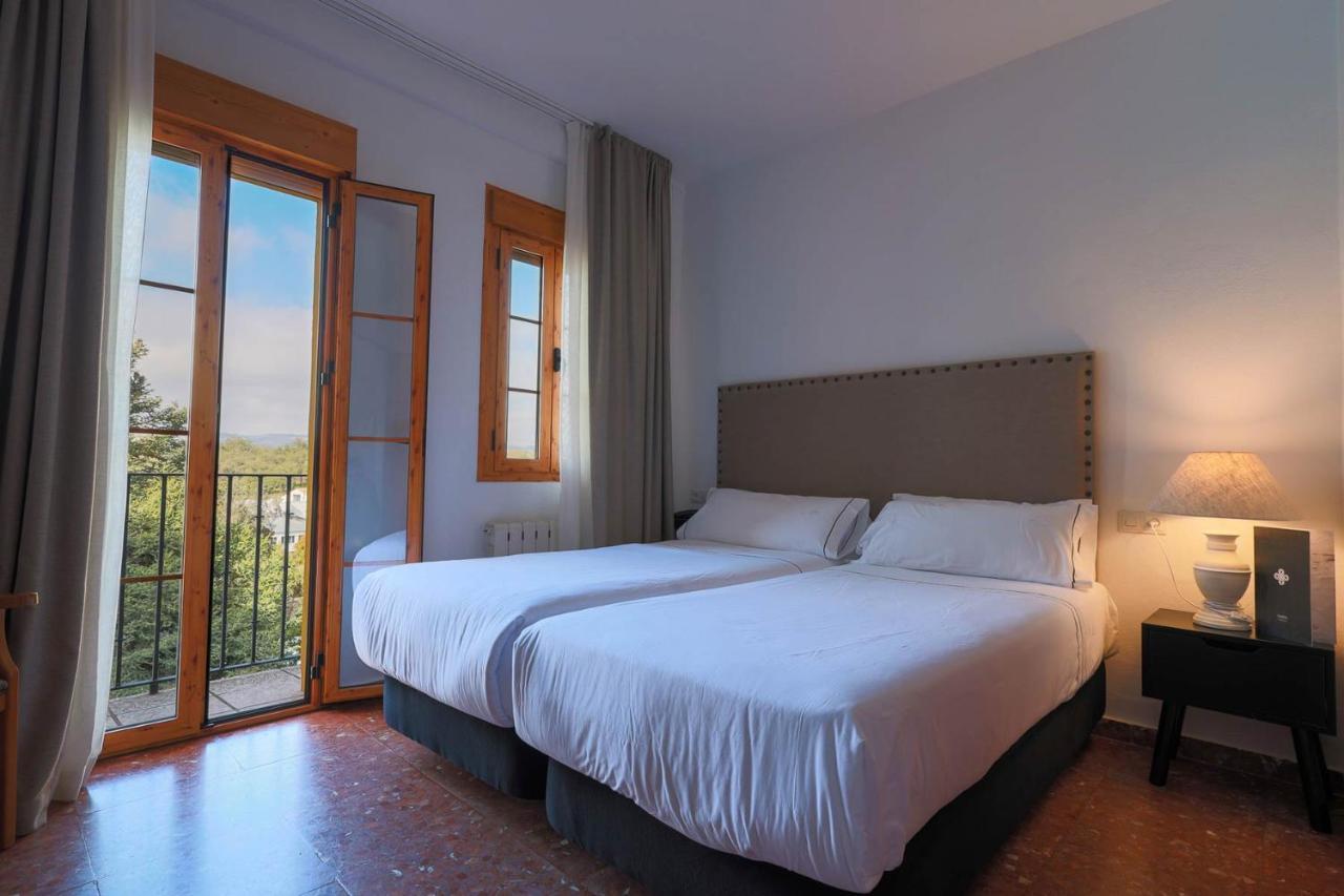 Hotel Tugasa El Almendral Setenil De Las Bodegas Eksteriør bilde